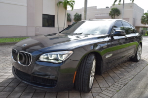 2015 BMW 750i 