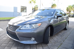 2015 Lexus ES300h 