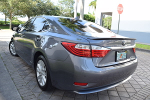 2015 Lexus ES300h 