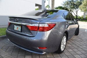 2015 Lexus ES300h 