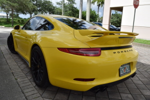 2015 Porsche 911 GTS 