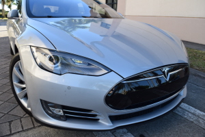 2015 Tesla Model S 90D 