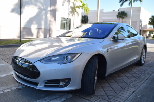 2015 Tesla Model S 90D 