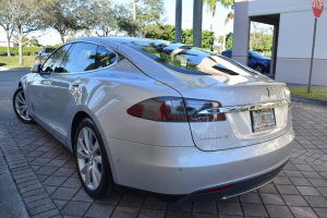 2015 Tesla Model S 90D 
