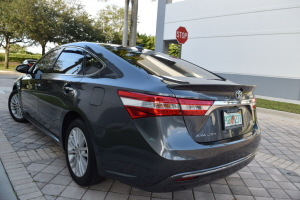 2015 Toyota Avalon Hybrid 