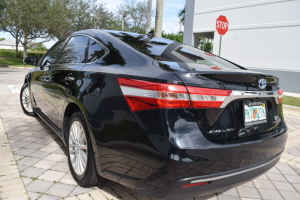 2015 Toyota Avalon Hybrid 