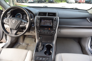 2015 Toyota Camry Hybrid 