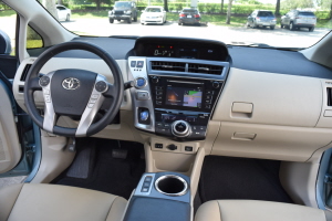 2015 Toyota Prius V Hybrid 