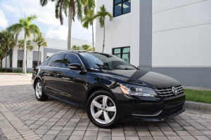 To change image, hover mouse over thumbnails below