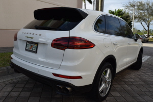 2016 Porsche Cayenne S E-Hybrid 