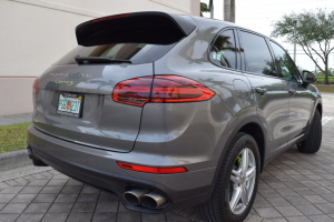 2016 Porsche Cayenne S E-Hybrid 