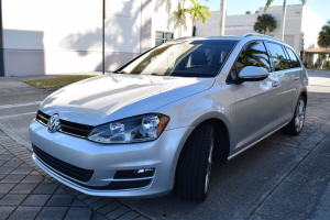 2016 Volkswagen Golf SportWagen 