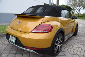 2017 Volkswagen Beetle Dune 