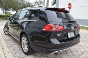 2017 Volkswagen Golf Alltrack 