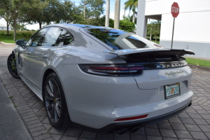 2018 Porsche Panamera Turbo S E-Hybrid 