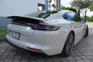 2018 Porsche Panamera Turbo S E-Hybrid 