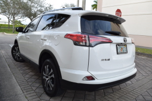 2018 Toyota RAV-4 