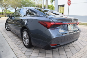 2019 Toyota Avalon Hybrid 