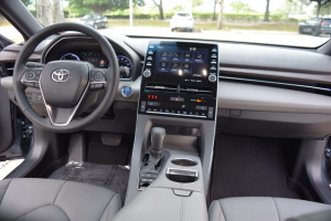 2019 Toyota Avalon Hybrid 