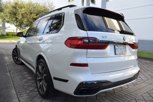 2020 BMW X7 M50i 