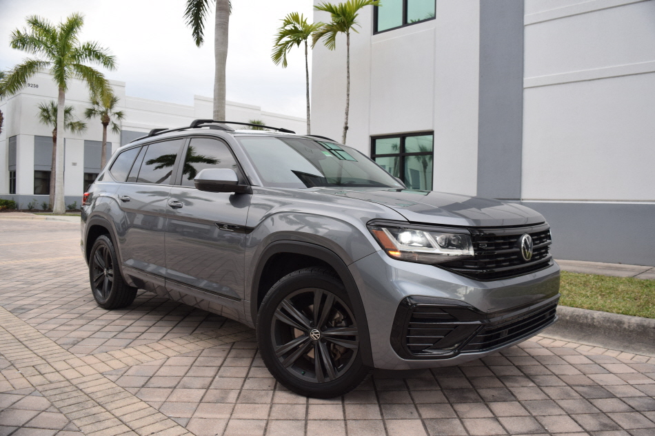 To change image, hover mouse over thumbnails below