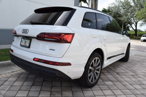 2022 Audi Q7 