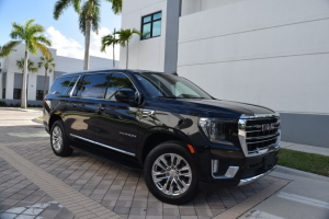 To change image, hover mouse over thumbnails below