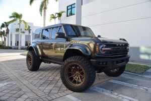 To change image, hover mouse over thumbnails below