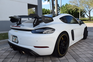 2024 Porsche Cayman GT4 RS 