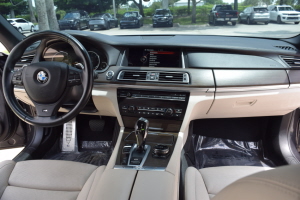 2015 BMW 750Li 